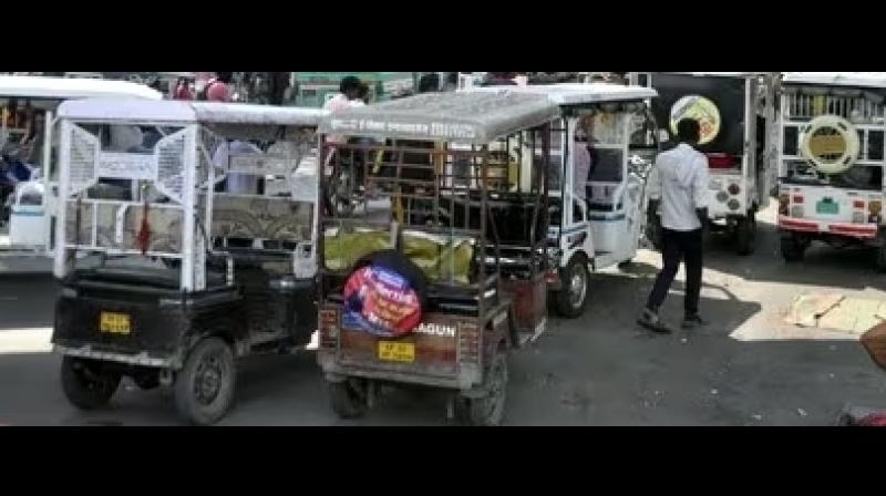 केंद्र सरकार ने ई-रिक्शा स्विच ऑफ करने वाले ऐप 'बीएटी बीएमएस' को गूगल प्ले और एप्पल ऐप स्टोर से हटाने का दिया निर्देश केंद्र सरकार ने ई-रिक्शा स्विच ऑफ करने वाले ऐप 'बीएटी बीएमएस' को गूगल प्ले और एप्पल ऐप स्टोर से हटाने का दिया निर्देश