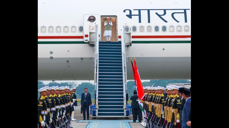 राष्ट्रपति प्रबोवो के गर्मजोशी भरे स्वागत से अभिभूत: पीएम मोदी राष्ट्रपति प्रबोवो के गर्मजोशी भरे स्वागत से अभिभूत: पीएम मोदी
