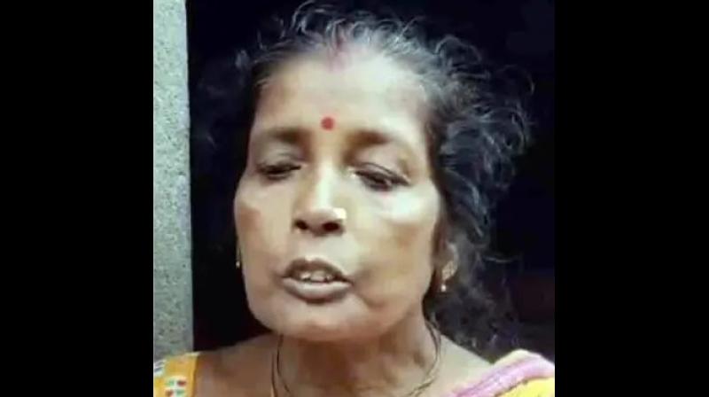 बारुईपुर एनकाउंटर : मारे गए आरोपी की मां ने कहा-बेटे को 'सही सजा' मिली बारुईपुर एनकाउंटर : मारे गए आरोपी की मां ने कहा-बेटे को 'सही सजा' मिली
