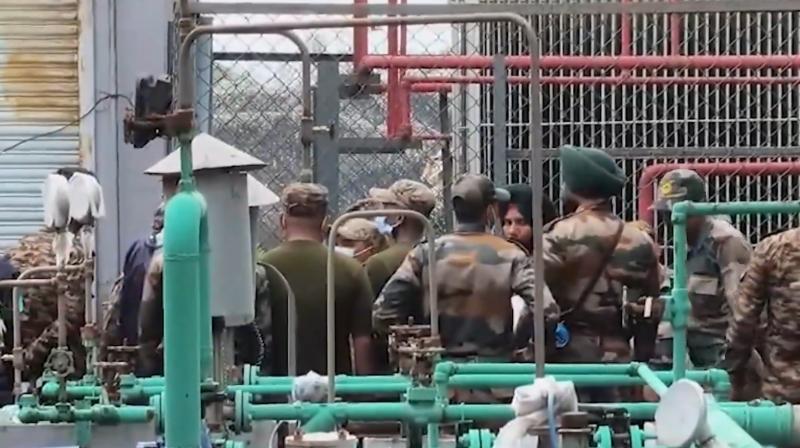 पुणे हादसा: राहत-बचाव कार्य में भारतीय सेना भी हुई शामिल, कई लोगों के फंसे होने की आशंका पुणे हादसा: राहत-बचाव कार्य में भारतीय सेना भी हुई शामिल, कई लोगों के फंसे होने की आशंका
