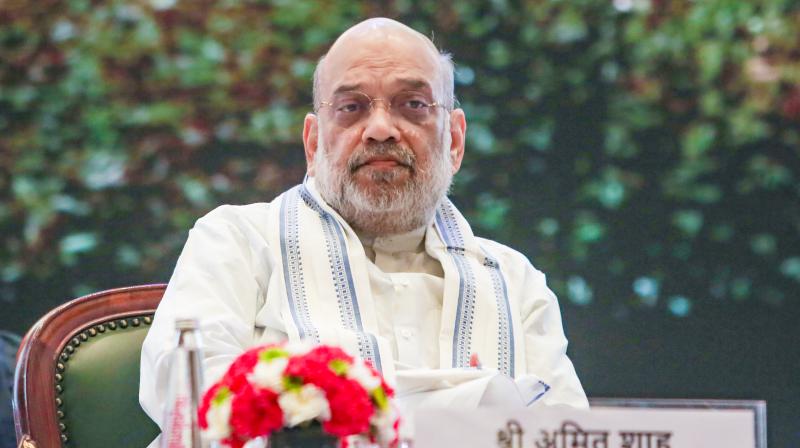 अमित शाह घुसपैठ के मुद्दे पर सीमावर्ती जिलों के पुलिस अधीक्षकों की अमित शाह घुसपैठ के मुद्दे पर सीमावर्ती जिलों के पुलिस अधीक्षकों की