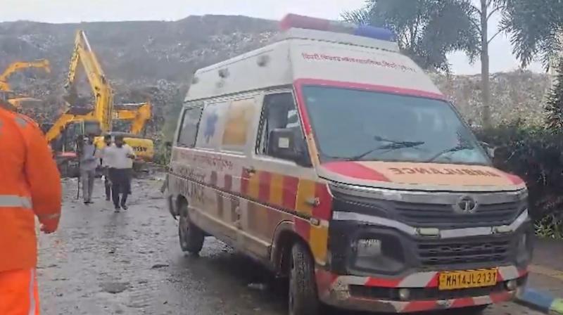 महाराष्ट्र: पिंपरी-चिंचवड़ के मोशी इलाके में गिरी इमारत के बाद बचाव जारी, 9 लोगों को बाहर निकाला गया महाराष्ट्र: पिंपरी-चिंचवड़ के मोशी इलाके में गिरी इमारत के बाद बचाव जारी, 9 लोगों को बाहर निकाला गया