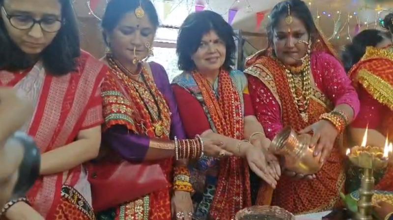 हरेला: प्रकृति और हरियाली का पर्व पर्यावरण संरक्षण के साथ सामाजिक एकता का भी देता है संदेश हरेला: प्रकृति और हरियाली का पर्व पर्यावरण संरक्षण के साथ सामाजिक एकता का भी देता है संदेश