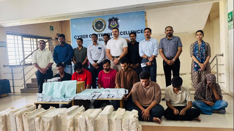 गुजरात में ऑनलाइन ठगी: बड़े गिरोह का पर्दाफाश, 7 आरोपी गिरफ्तार गुजरात में ऑनलाइन ठगी: बड़े गिरोह का पर्दाफाश, 7 आरोपी गिरफ्तार