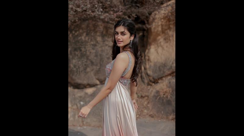 'लेनिन' की सक्सेस मीट के दौरान भावुक हुईं अभिनेत्री भाग्यश्री बोरसे, फैंस को कहा 'शुक्रिया' 'लेनिन' की सक्सेस मीट के दौरान भावुक हुईं अभिनेत्री भाग्यश्री बोरसे, फैंस को कहा 'शुक्रिया'