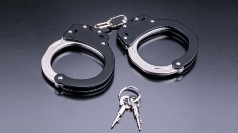 नई दिल्ली: लगातार तलाशी अभियान के बाद कनॉट प्लेस पुलिस ने फरार अपराधी को दबोचा नई दिल्ली: लगातार तलाशी अभियान के बाद कनॉट प्लेस पुलिस ने फरार अपराधी को दबोचा