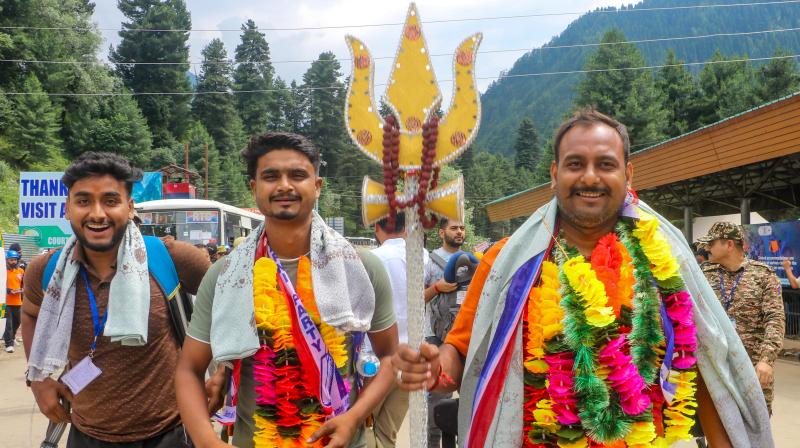 2.75 लाख से ज्यादा श्रद्धालुओं ने 11 दिनों में किए दर्शन: अमरनाथ यात्रा 2026 2.75 लाख से ज्यादा श्रद्धालुओं ने 11 दिनों में किए दर्शन: अमरनाथ यात्रा 2026