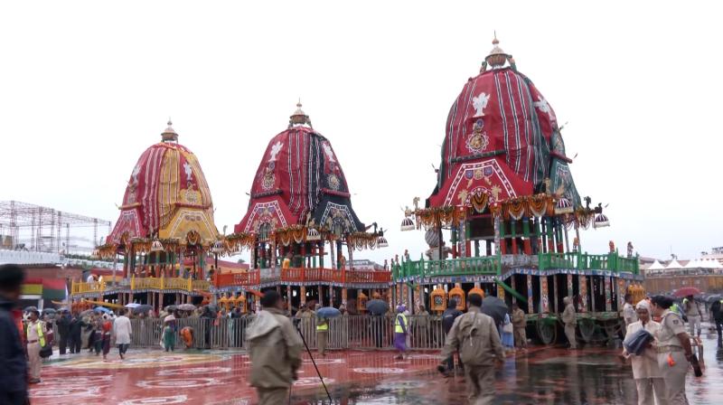 'बारिश नहीं, प्रभु का आशीर्वाद है'... पुरी पहुंचे लाखों श्रद्धालु, जय जगन्नाथ के जयकारों से गूंजा शहर 'बारिश नहीं, प्रभु का आशीर्वाद है'... पुरी पहुंचे लाखों श्रद्धालु, जय जगन्नाथ के जयकारों से गूंजा शहर