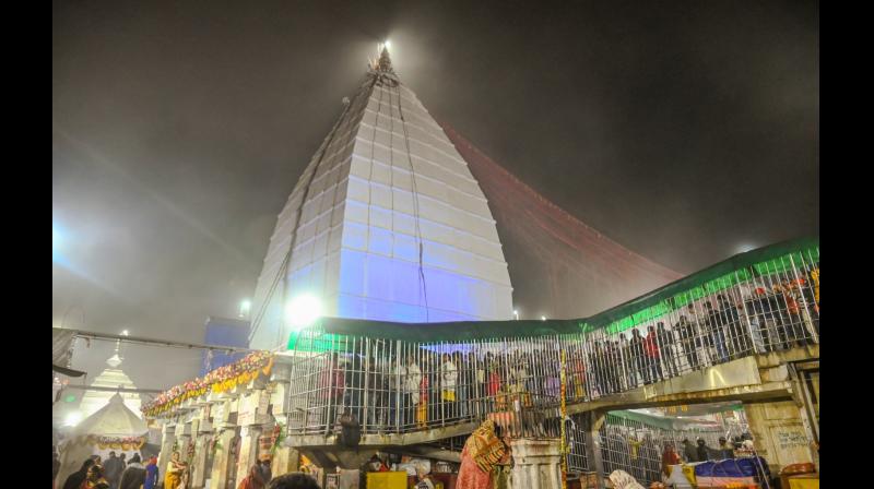 देवघर में विश्वप्रसिद्ध श्रावणी मेला 30 जुलाई से, सुरक्षा के लिए बना एआई कंट्रोल रूम, 14 हजार जवानों की होगी तैनाती देवघर में विश्वप्रसिद्ध श्रावणी मेला 30 जुलाई से, सुरक्षा के लिए बना एआई कंट्रोल रूम, 14 हजार जवानों की होगी तैनाती