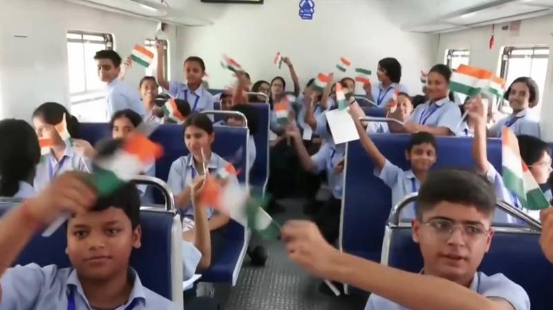'भारत की पहली प्रदूषणमुक्त ट्रेन का सफर गर्व की बात'; 'नमो ग्रीन ट्रेन' में सवार छात्रों ने साझा किया उत्साह 'भारत की पहली प्रदूषणमुक्त ट्रेन का सफर गर्व की बात'; 'नमो ग्रीन ट्रेन' में सवार छात्रों ने साझा किया उत्साह