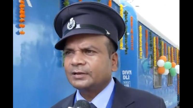 भारत की पहली हाइड्रोजन ट्रेन के लोको पायलट ने चेन्नई में ली खास ट्रेनिंग, सेफ्टी रेटिंग की तारीफ की भारत की पहली हाइड्रोजन ट्रेन के लोको पायलट ने चेन्नई में ली खास ट्रेनिंग, सेफ्टी रेटिंग की तारीफ की