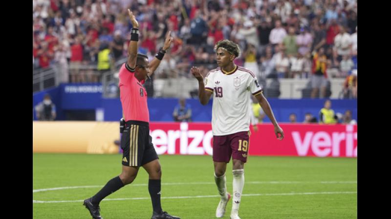 फीफा वर्ल्ड कप: स्पेन के लिए आई राहत भरी खबर, फाइनल मैच के लिए फिट हुए लामिन यामल फीफा वर्ल्ड कप: स्पेन के लिए आई राहत भरी खबर, फाइनल मैच के लिए फिट हुए लामिन यामल