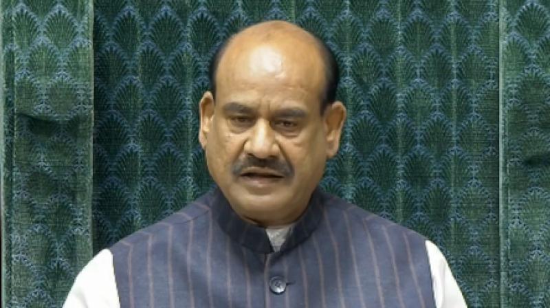 उद्धव ठाकरे को लगा सबसे बड़ा झटका, लोकसभा स्पीकर ने 6 बागी सांसदों के शिवसेना में विलय को दी मंजूरी उद्धव ठाकरे को लगा सबसे बड़ा झटका, लोकसभा स्पीकर ने 6 बागी सांसदों के शिवसेना में विलय को दी मंजूरी