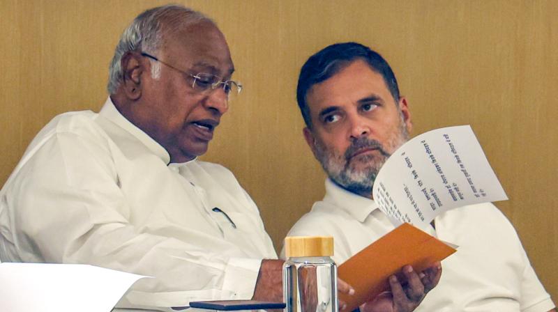खड़गे और राहुल ने लिखा पीएम मोदी को पत्र, राम मंदिर मामले में निष्पक्ष जांच की मांग, कहा- 'ठगा महसूस कर रहे श्रद्धालु' खड़गे और राहुल ने लिखा पीएम मोदी को पत्र, राम मंदिर मामले में निष्पक्ष जांच की मांग, कहा- 'ठगा महसूस कर रहे श्रद्धालु'