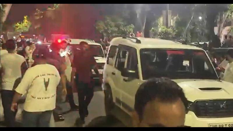 दिल्ली पुलिस ने राहुल गांधी को छोड़ा, प्रियंका गांधी बोलीं- 'मेरे भाई बहुत मजबूत, सब बर्दाश्त कर लेंगे' दिल्ली पुलिस ने राहुल गांधी को छोड़ा, प्रियंका गांधी बोलीं- 'मेरे भाई बहुत मजबूत, सब बर्दाश्त कर लेंगे'