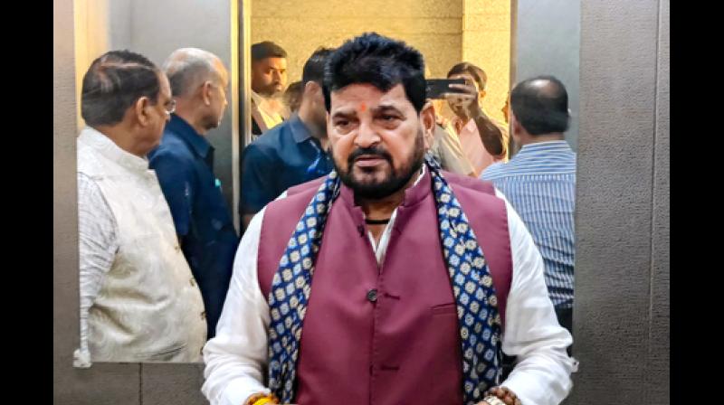 हनुमानगढ़ी परिसर में पढ़ी गई थी नमाज, सीढ़ियों पर 'नहीं': बृजभूषण शरण सिंह हनुमानगढ़ी परिसर में पढ़ी गई थी नमाज, सीढ़ियों पर 'नहीं': बृजभूषण शरण सिंह