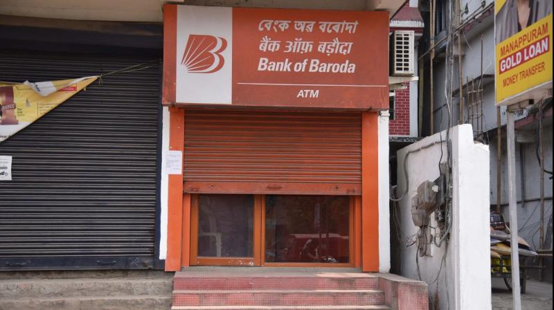 एकमुश्त 5,680 करोड़ रुपए के घाटे से बैंक ऑफ बड़ौदा का पहली तिमाही का मुनाफा 72 प्रतिशत लुढ़का, एनआईआई में 9.5 प्रतिशत की बढ़ोतरी एकमुश्त 5,680 करोड़ रुपए के घाटे से बैंक ऑफ बड़ौदा का पहली तिमाही का मुनाफा 72 प्रतिशत लुढ़का, एनआईआई में 9.5 प्रतिशत की बढ़ोतरी