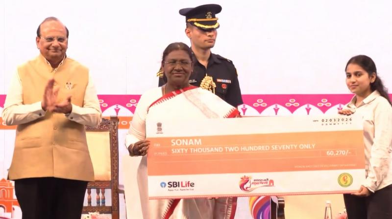 दिल्ली में 'लखपति बिटिया योजना' शुरू, सीएम रेखा गुप्ता ने बताया ऐतिहासिक दिल्ली में 'लखपति बिटिया योजना' शुरू, सीएम रेखा गुप्ता ने बताया ऐतिहासिक