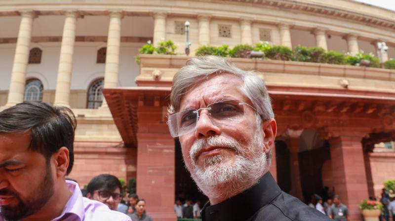 विपक्ष के सांसदों ने छात्रों की पिटाई पर अमित शाह से मांगा जवाब, कहा- 'किसने दिया छात्रों पर पैलेट गन चलाने का आदेश' विपक्ष के सांसदों ने छात्रों की पिटाई पर अमित शाह से मांगा जवाब, कहा- 'किसने दिया छात्रों पर पैलेट गन चलाने का आदेश'