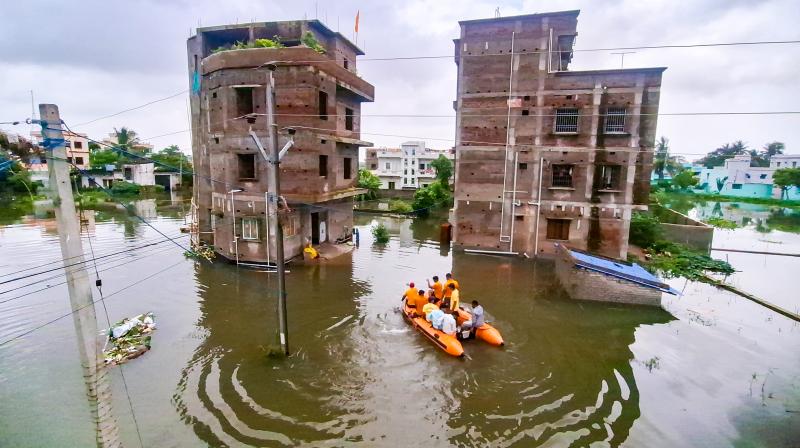ओडिशा में बाढ़ से 3 लोगों की मौत, 748 गांव प्रभावित ओडिशा में बाढ़ से 3 लोगों की मौत, 748 गांव प्रभावित
