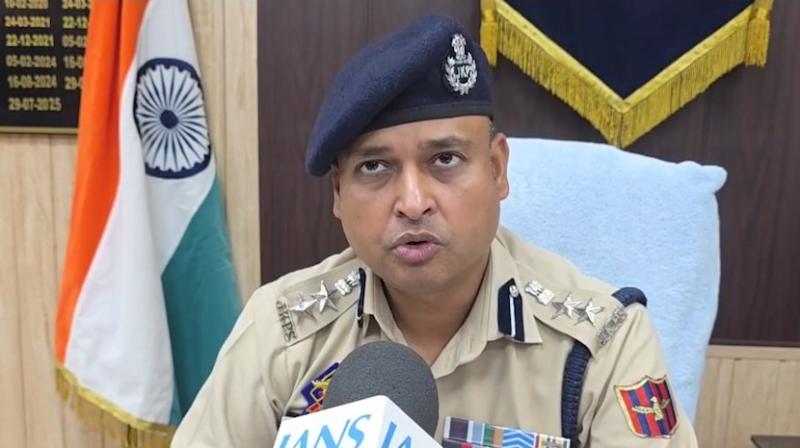 जम्मू-कश्मीर के रामबन में पुलिस ने पीओके में बसे चार आतंकवादियों की संपत्ति जब्त की जम्मू-कश्मीर के रामबन में पुलिस ने पीओके में बसे चार आतंकवादियों की संपत्ति जब्त की