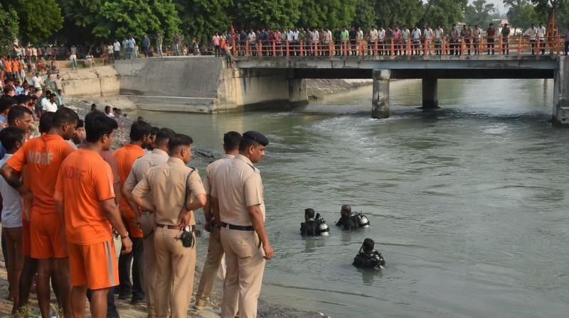 हरिद्वार में दर्दनाक हादसा: एक साथी को बचाने के प्रयास में गंगनहर में हरिद्वार में दर्दनाक हादसा: एक साथी को बचाने के प्रयास में गंगनहर में