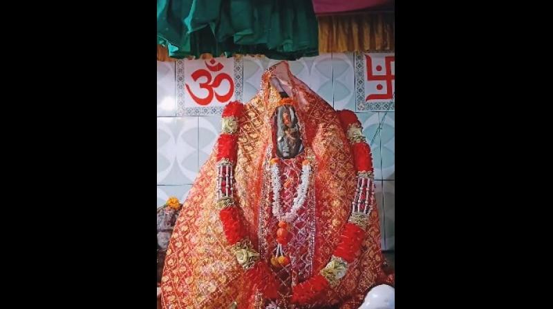 उत्तराखंड के इस अनोखे मंदिर में हर दिन तीन बार स्वरूप बदलती है देवी उत्तराखंड के इस अनोखे मंदिर में हर दिन तीन बार स्वरूप बदलती है देवी