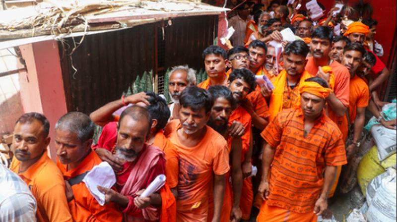 बारिश और मरम्मत के कारण बंद हुआ जम्मू-श्रीनगर हाईवे, अमरनाथ यात्रा स्थगित बारिश और मरम्मत के कारण बंद हुआ जम्मू-श्रीनगर हाईवे, अमरनाथ यात्रा स्थगित