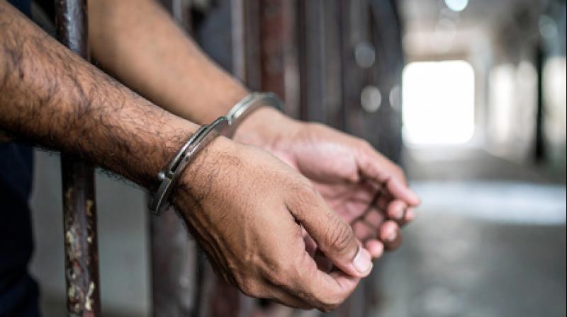 अयोध्या: मेडिकल कॉलेज के छात्र के पास मिला बम बनाने का फार्मूला, अयोध्या: मेडिकल कॉलेज के छात्र के पास मिला बम बनाने का फार्मूला,