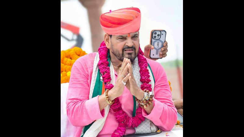 महिला पहलवानों से यौन शोषण के आरोप के मामले में बृजभूषण शरण सिंह बरी महिला पहलवानों से यौन शोषण के आरोप के मामले में बृजभूषण शरण सिंह बरी
