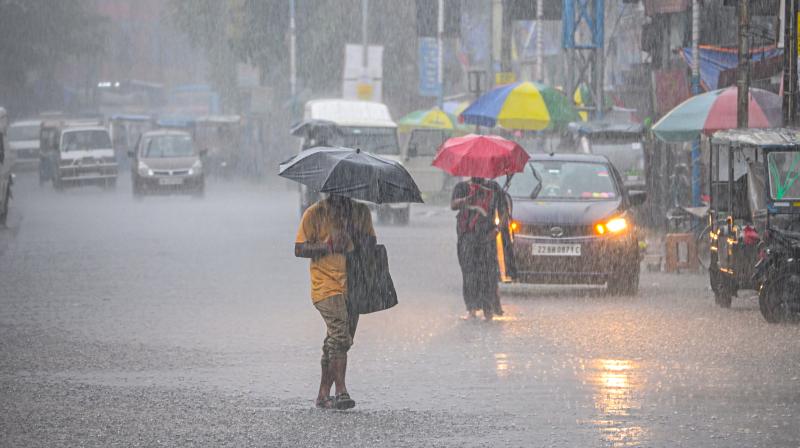 आईएमडी ने कई राज्यों में आंधी-तूफान और भारी बारिश के लिए रेड और ऑरेंज आईएमडी ने कई राज्यों में आंधी-तूफान और भारी बारिश के लिए रेड और ऑरेंज