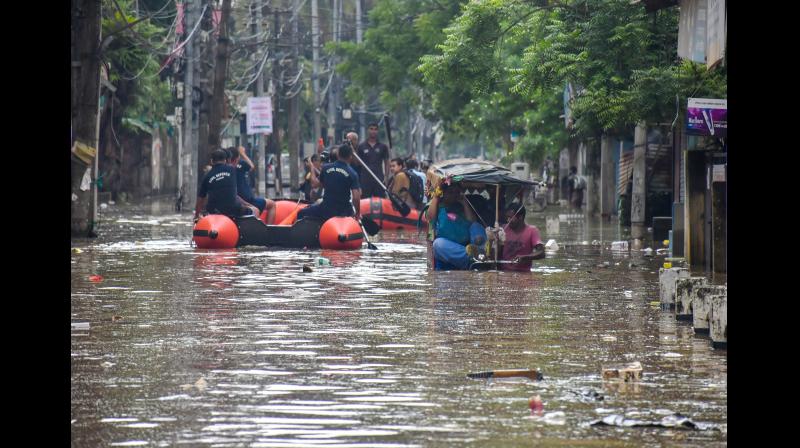 असम बाढ़: मृतकों की संख्या बढ़कर 87 हुई, 11.45 लाख से अधिक लोग असम बाढ़: मृतकों की संख्या बढ़कर 87 हुई, 11.45 लाख से अधिक लोग