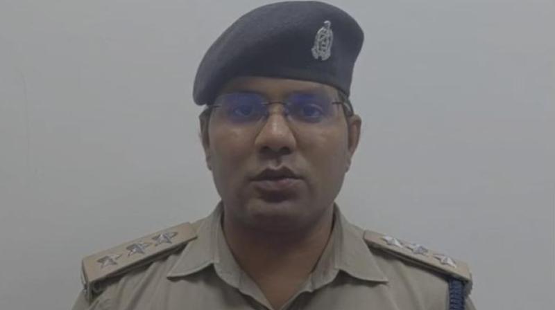 गाजियाबाद के मॉल में महिला से मारपीट का वीडियो वायरल होने पर पुलिस ने गाजियाबाद के मॉल में महिला से मारपीट का वीडियो वायरल होने पर पुलिस ने