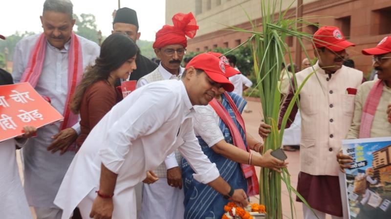 राम मंदिर चढ़ावे की हो निष्पक्ष जांच, ई-20 पेट्रोल को लेकर विपक्ष ने राम मंदिर चढ़ावे की हो निष्पक्ष जांच, ई-20 पेट्रोल को लेकर विपक्ष ने