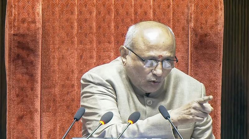 संसद में हंगामा, सभापति बोले- वेल में आने और प्लेकार्ड दिखाने पर होगी संसद में हंगामा, सभापति बोले- वेल में आने और प्लेकार्ड दिखाने पर होगी