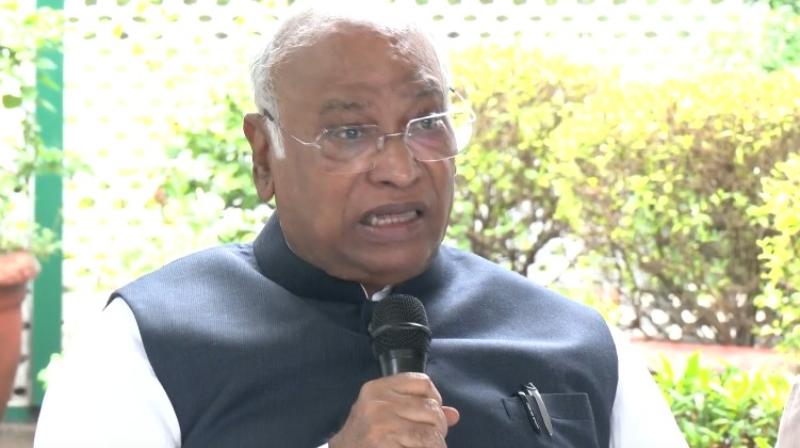 गृह मंत्री सदन में आएं, छात्रों पर कार्रवाई का दें जवाब, प्रधानमंत्री गृह मंत्री सदन में आएं, छात्रों पर कार्रवाई का दें जवाब, प्रधानमंत्री