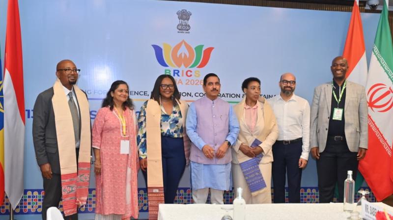प्रह्लाद जोशी की दक्षिण अफ्रीका के शिक्षा मंत्रियों से मुलाकात, प्रह्लाद जोशी की दक्षिण अफ्रीका के शिक्षा मंत्रियों से मुलाकात,