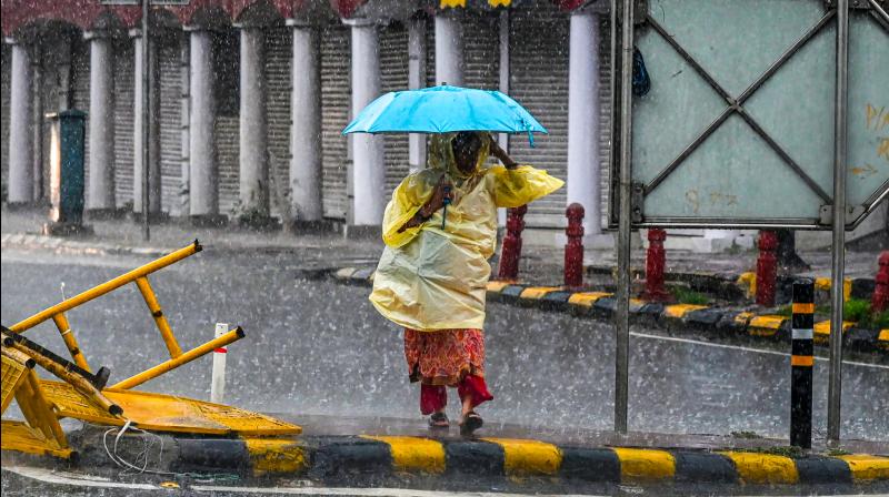 दिल्ली-एनसीआर में झमाझम बारिश, जलभराव से जनजीवन प्रभावित, मौसम विभाग दिल्ली-एनसीआर में झमाझम बारिश, जलभराव से जनजीवन प्रभावित, मौसम विभाग