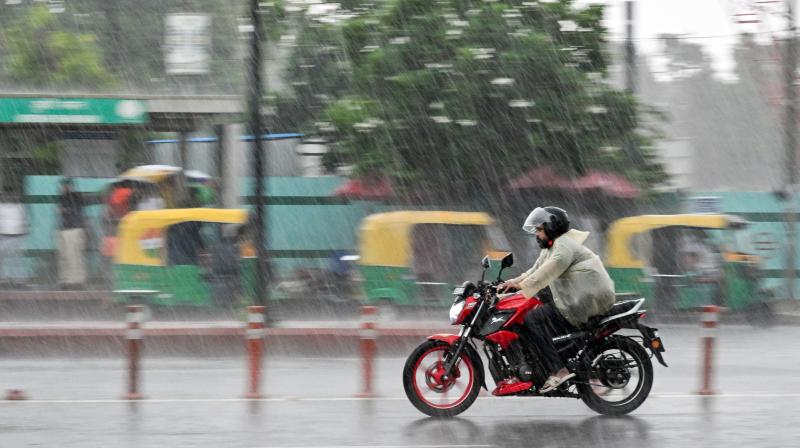 एनसीआर में आज बारिश का येलो अलर्ट, गर्मी से मिलेगी राहत, पूरे सप्ताह एनसीआर में आज बारिश का येलो अलर्ट, गर्मी से मिलेगी राहत, पूरे सप्ताह