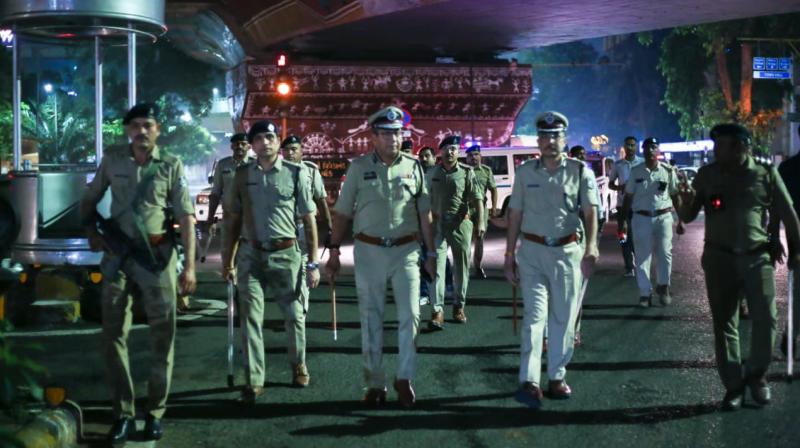 अहमदाबाद पुलिस ने पीएएसए के तहत 13 को किया गिरफ्तार, आरोपियों में अहमदाबाद पुलिस ने पीएएसए के तहत 13 को किया गिरफ्तार, आरोपियों में