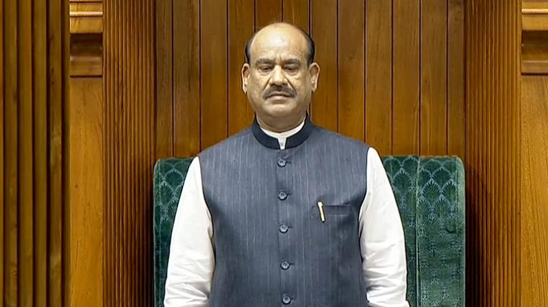 लोकसभा की कार्यवाही अनिश्चितकाल के लिए स्थगित, हंगामे के बीच मानसून लोकसभा की कार्यवाही अनिश्चितकाल के लिए स्थगित, हंगामे के बीच मानसून