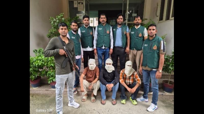 दिल्ली पुलिस ने 'गैंगलैंड' के तीन गुर्गों को किया गिरफ्तार, रंगदारी दिल्ली पुलिस ने 'गैंगलैंड' के तीन गुर्गों को किया गिरफ्तार, रंगदारी