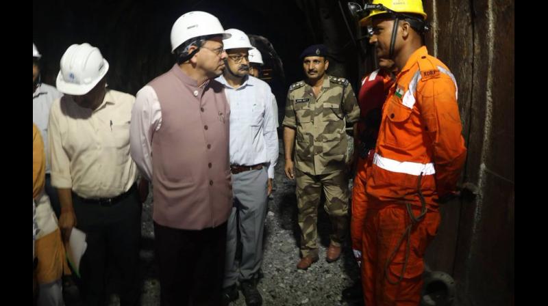 सीएम धामी ने किया टीएचडीसी टनल हादसा स्थल का निरीक्षण, रेस्क्यू सीएम धामी ने किया टीएचडीसी टनल हादसा स्थल का निरीक्षण, रेस्क्यू