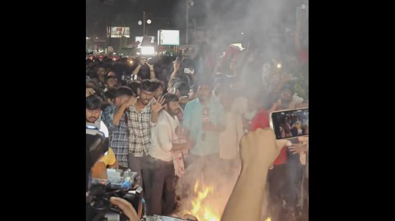 रांची में छात्रों ने निकाली आक्रोश यात्रा; चार मंत्रियों के पुतले रांची में छात्रों ने निकाली आक्रोश यात्रा; चार मंत्रियों के पुतले