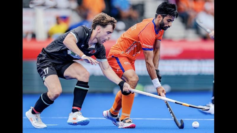 हॉकी विश्व कप: कप्तान हरमनप्रीत के दो गोल, शुरुआती मैच में भारत ने वेल्स को 3-1 से दी शिकस्त हॉकी विश्व कप: कप्तान हरमनप्रीत के दो गोल, शुरुआती मैच में भारत ने वेल्स को 3-1 से दी शिकस्त