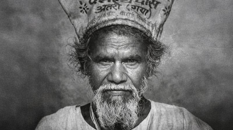 छेनी-हथौड़ा और अटूट हौसला: दशरथ मांझी जिन्होंने 22 साल में पहाड़ का छेनी-हथौड़ा और अटूट हौसला: दशरथ मांझी जिन्होंने 22 साल में पहाड़ का