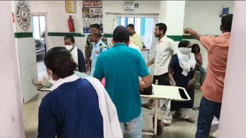 बिहार के लखीसराय में अशोक धाम मंदिर में भगदड़, सात श्रद्धालुओं की बिहार के लखीसराय में अशोक धाम मंदिर में भगदड़, सात श्रद्धालुओं की