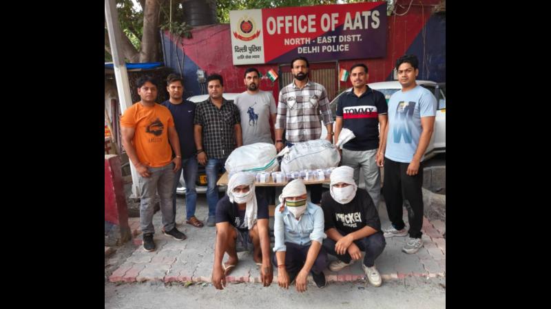 दिल्ली पुलिस ने अवैध शराब आपूर्ति मामले में तीन लोगों को गिरफ्तार किया दिल्ली पुलिस ने अवैध शराब आपूर्ति मामले में तीन लोगों को गिरफ्तार किया