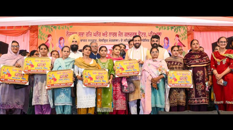 हरियाणा सीएम का पंजाब मुख्यमंत्री पर तंज, बोले- जोक्स सुना कर टाइम पास कर रहे भगवंत मान हरियाणा सीएम का पंजाब मुख्यमंत्री पर तंज, बोले- जोक्स सुना कर टाइम पास कर रहे भगवंत मान