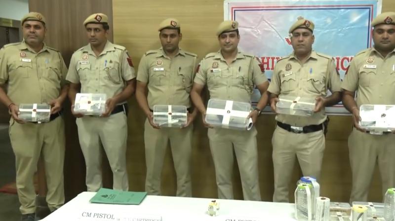 'ऑपरेशन छापामारी चक्रव्यूह' की सफलता: चोरी की 161 दोपहिया गाड़ियां 'ऑपरेशन छापामारी चक्रव्यूह' की सफलता: चोरी की 161 दोपहिया गाड़ियां